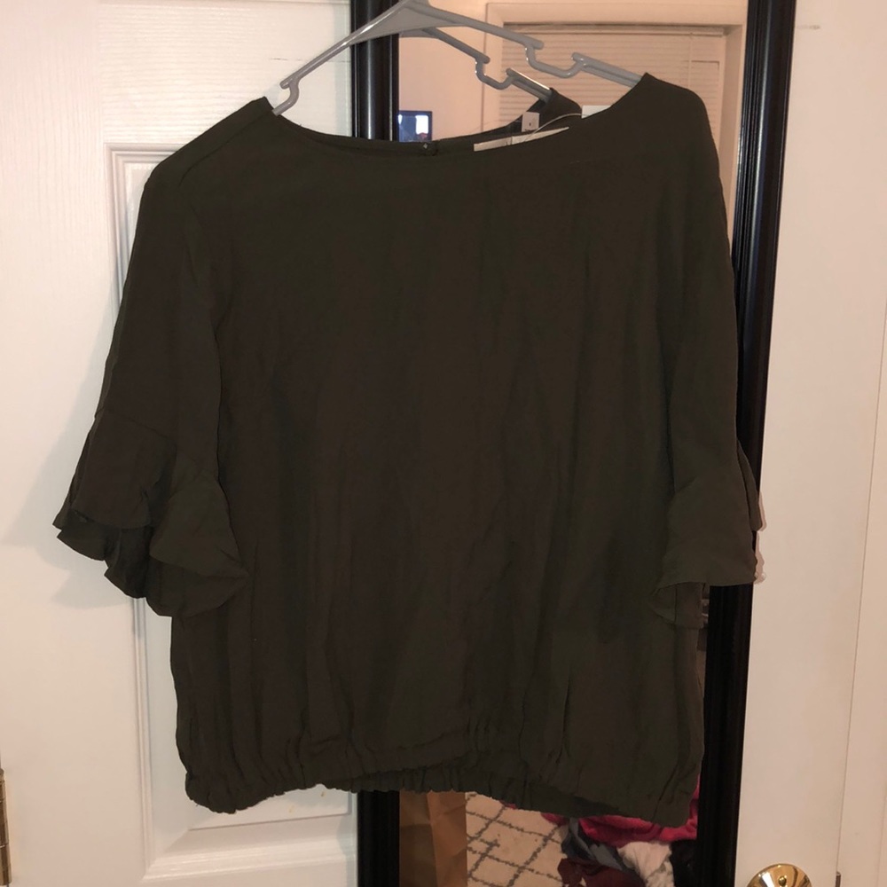 Green flows sleeve dress top